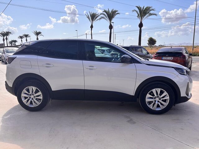 PEUGEOT 3008 ACTIVE 1.5 BLUE HDI AUTO SPANISH LHD IN SPAIN 81000 MILES 2022